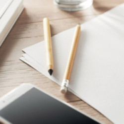 Stylo sans encre en bambou tête gomme