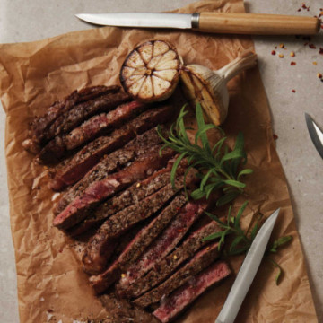 Couteaux à viande Vinga® en acier inoxydable et en frêne