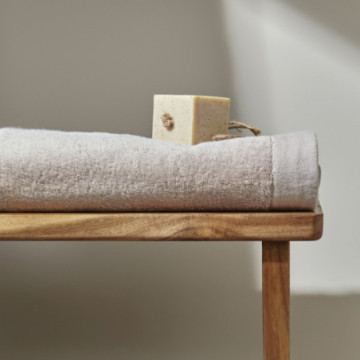 Serviette éponge Vinga® en coton et en tencel 70 x 140 cm beige
