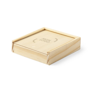 Cartes à jouer et 5 dés dans un coffret en bois