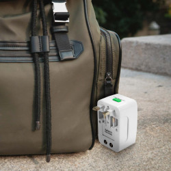 Adaptateur universel de voyage Akashi® blanc