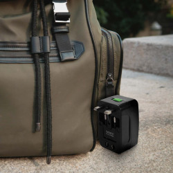 Adaptateur universel de voyage Akashi® couleur
