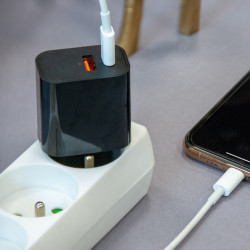 Chargeur secteur USB-C et USB-A 15W Akashi® couleur