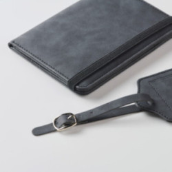 Set porte-passeport et étiquette de bagage