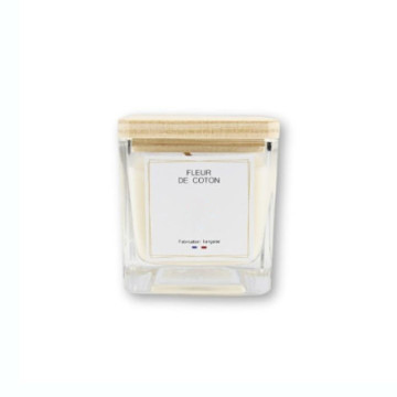Petite bougie carrée en cire de soja avec couvercle en bois de pin