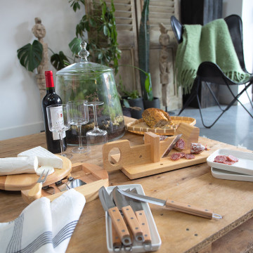 Plateau à fromage en bois pivotant avec ustensiles Livoo®