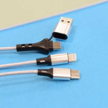 CABLE DE CHARGEMENT 20 W + CHARGEUR - BLANC