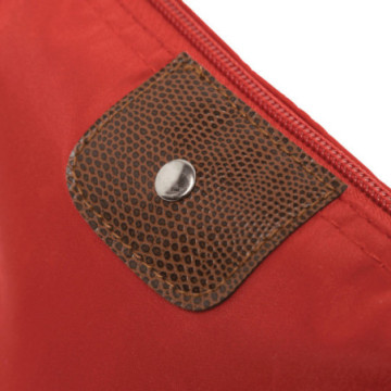 Trousse de toilette rouge