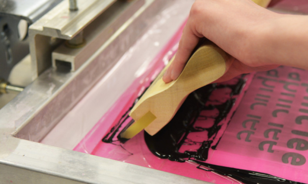 Sérigraphie, gravure laser et impression numérique : quel marquage choisir ?