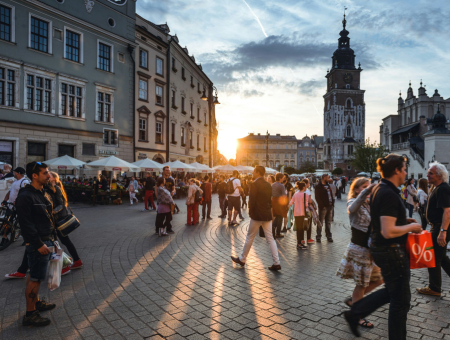 Objets pub et tourisme local : un levier méconnu pour dynamiser votre territoire