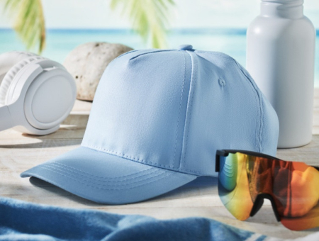 Casquette publicitaire ou t-shirt promotionnel : que choisir ?